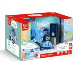 Игрален комплект, Hape, Комплект фигурки момиче и кола с книжка, 4 части